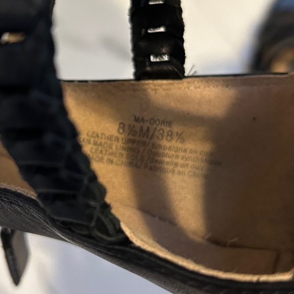 BCBGMaxAzria Black Shoes Sz 8.5 - Picture 11 of 11